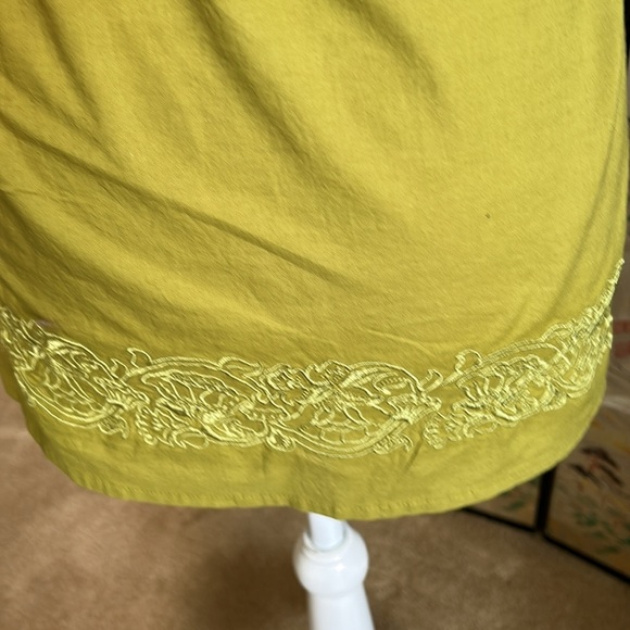 PRESS WOMENS SLEEVELESS EMBROIDERED HEM, TANK TOP PERIDOT GREEN SIZE SP - Picture 6 of 15